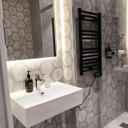 Leev Victoire & Otel Paris