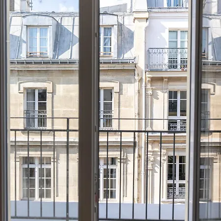 Leev Victoire & Paris