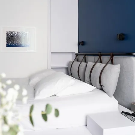 Hotel Leev Victoire & 4*