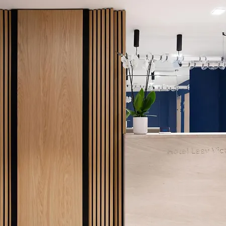 Leev Victoire & מלון פריז