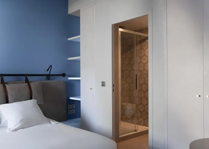 מלון Leev Victoire & 4*