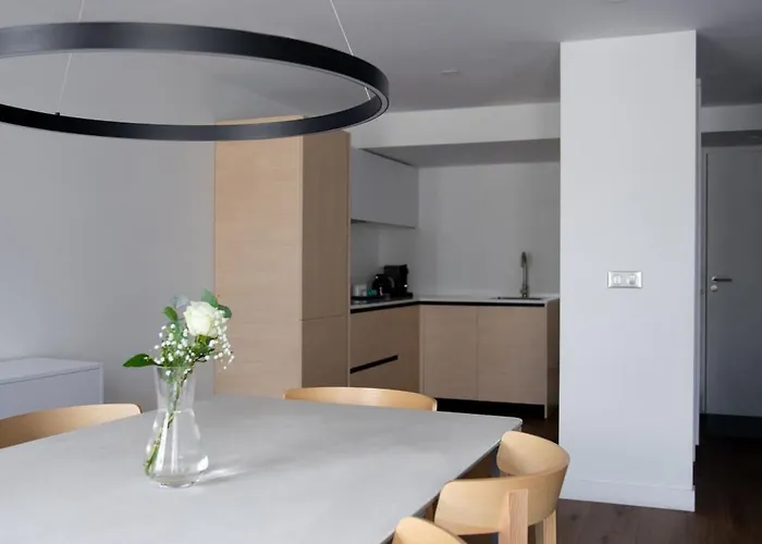 Leev Victoire & מלון