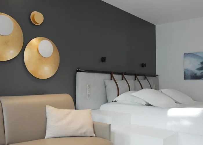 Leev Victoire & פריז